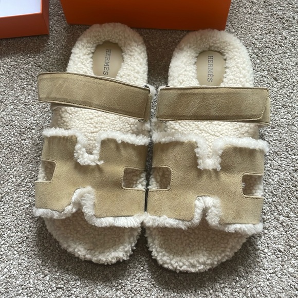 Hermes Shoes - Hermès Chypre Sandal Beige Albatre/Ecru Shearling and Suede 40 EU